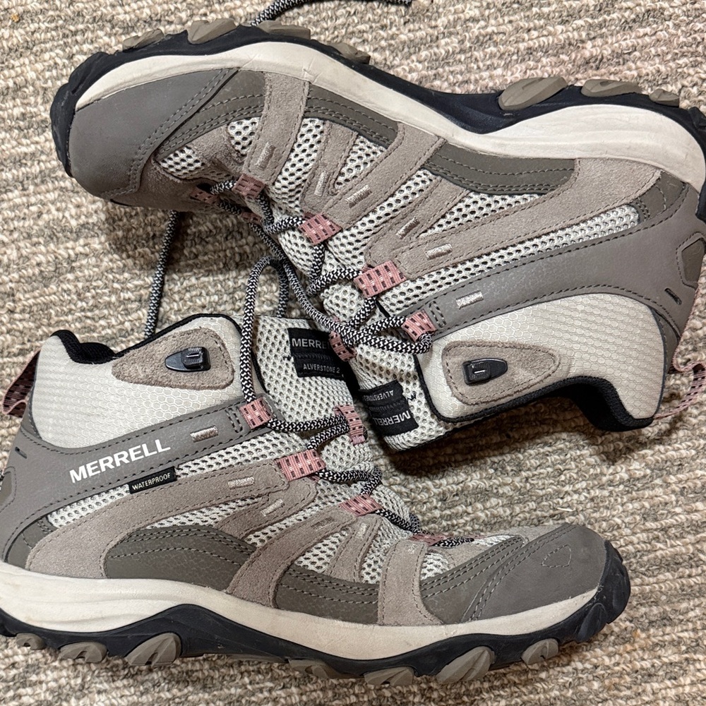 Merrell Women's Gray Hiking Shoes NWT